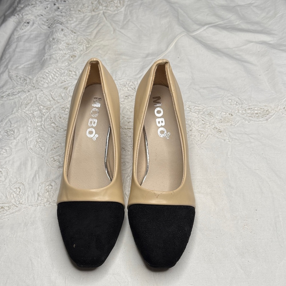 Women's Black and Tan Heels